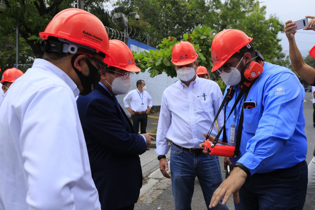 Embajador de España supervisa proyecto de ANDA que mejorará cobertura de agua potable para los salvadoreños embajador-de-espana-supervisa-proyecto-de-anda-que-mejorara-cobertura-de-agua-potable-para-los-salvadorenos